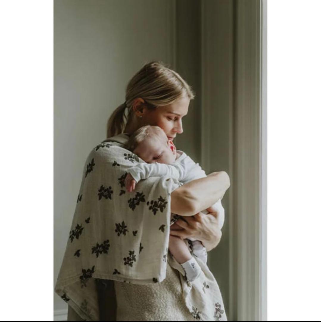 garbo&friends おくるみ ハンドタオルセットブラックベリー