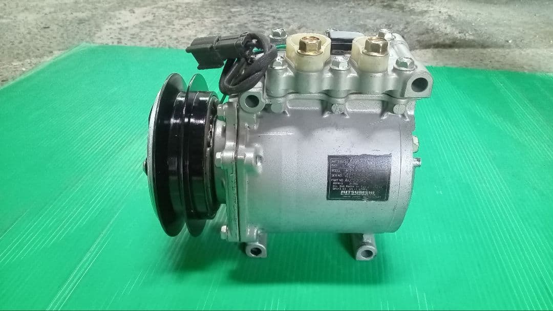 【にいな】 三菱ふそうスーパーグレート 三菱電機製エアコンコンプレッサ