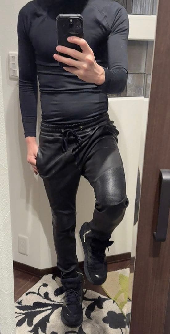 BALMAIN バルマン の バイカーレザースキニーパンツ