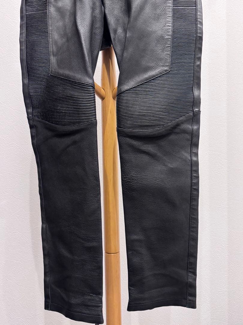 BALMAIN バルマン の バイカーレザースキニーパンツ