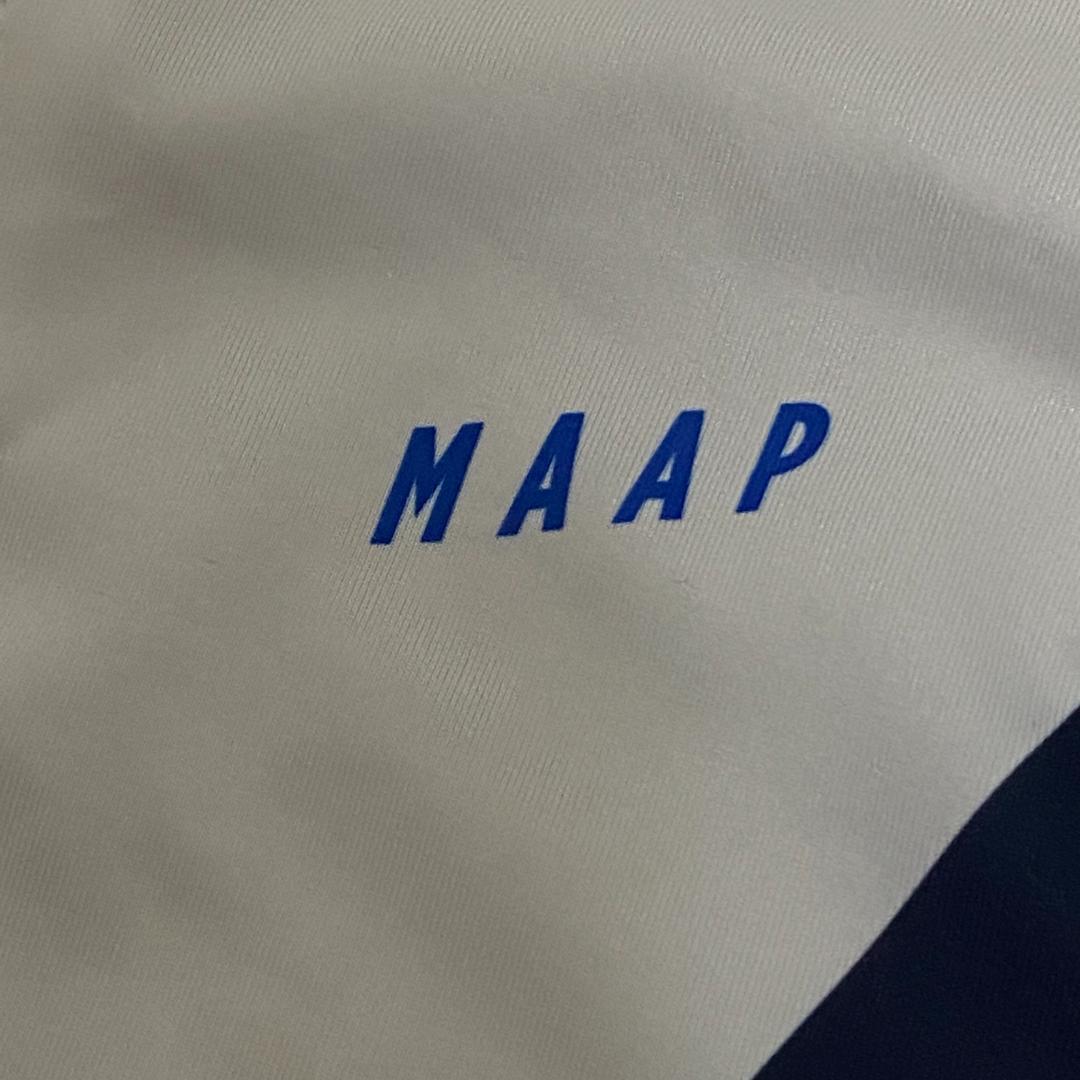 【美品】 Pro Fit 白 マルチ Mサイズ