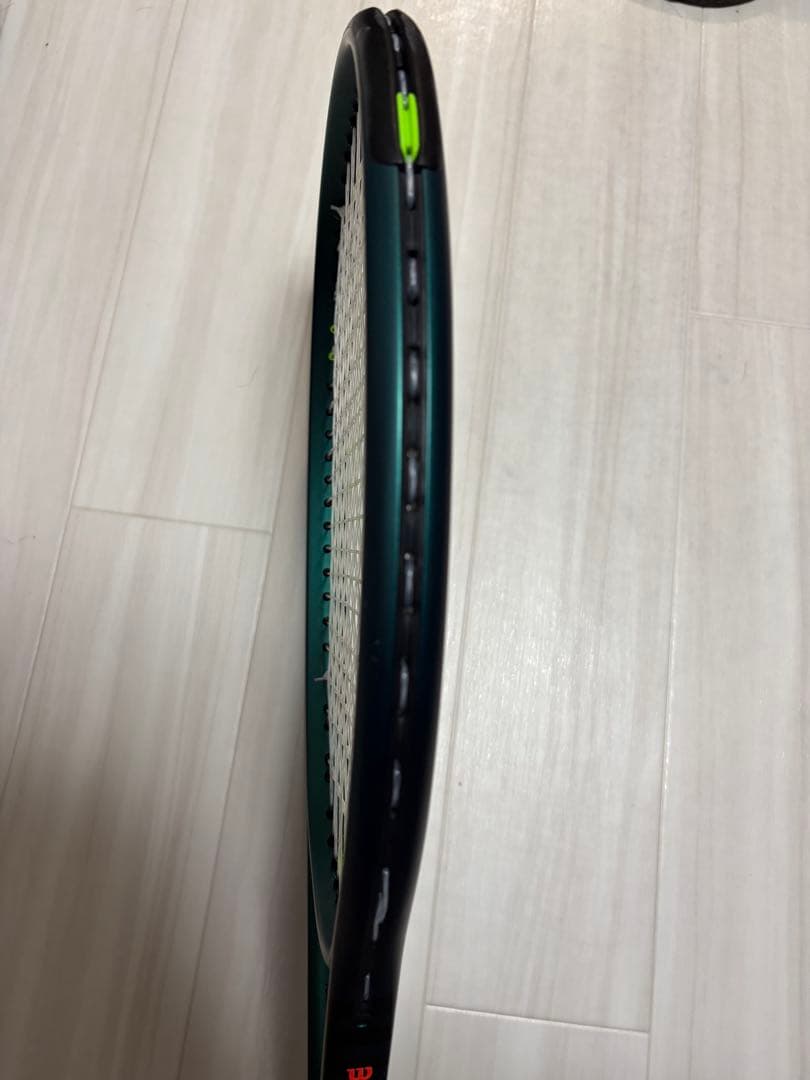 Wilson 100 V9 16×19 300g テニスラケット