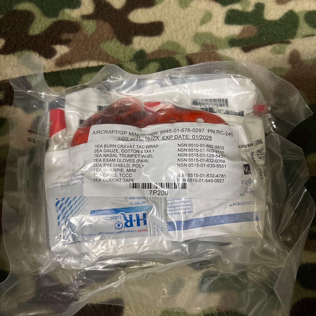 未使用品　米軍実物　メディカルキット　MEDICAL KIT
