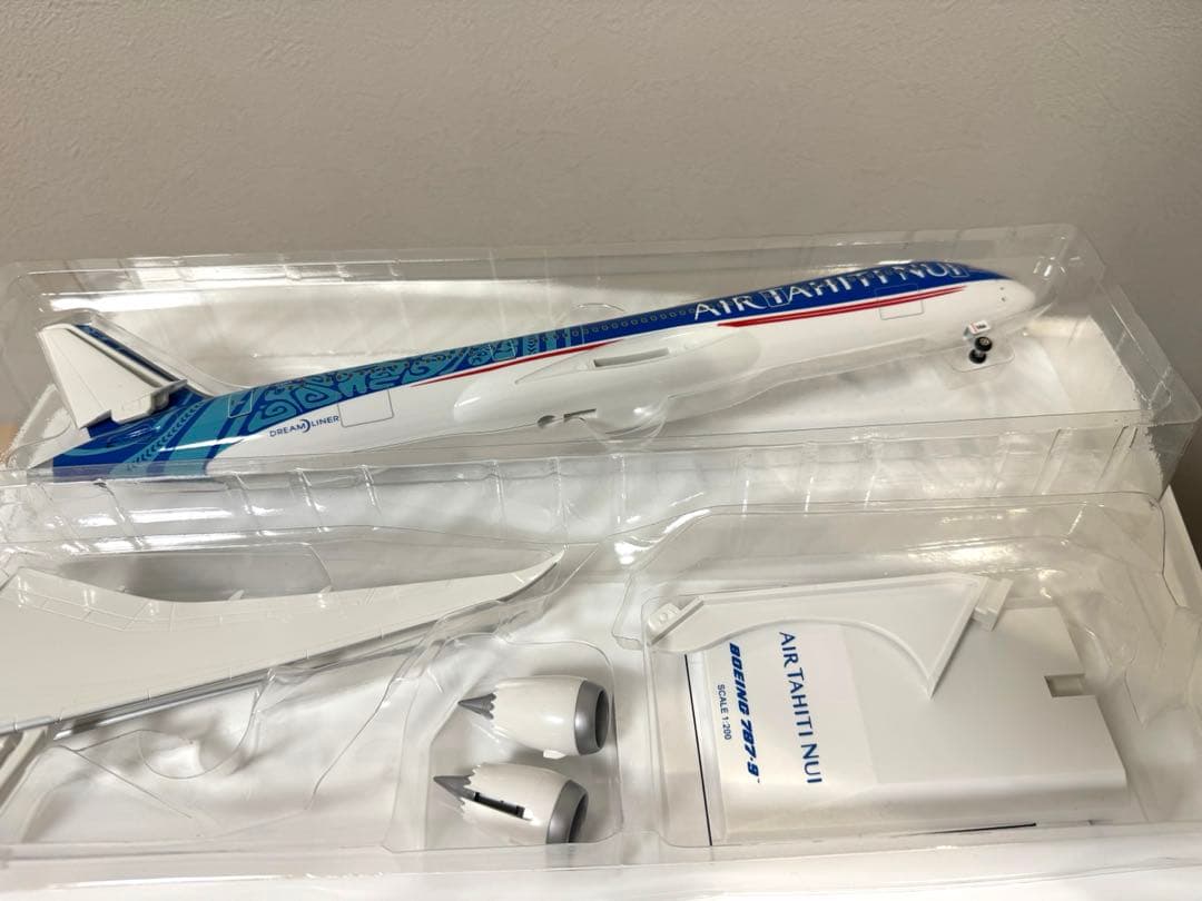 【美品】エア タヒチ ヌイ B787-9 モデルプレーン 1/200