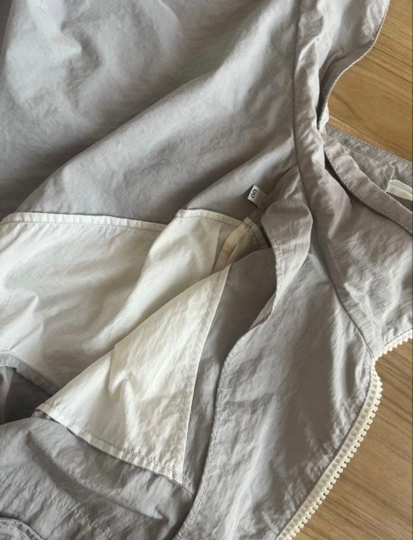 モンクレール　フード付きジャンパー グレー