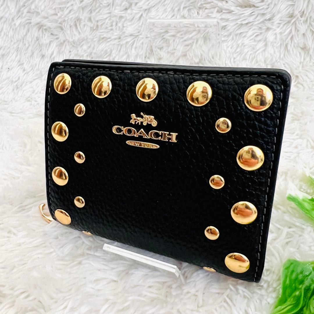 新品　正規品　COACH コーチ　ブラック　スタッズ レザー 二つ折り財布