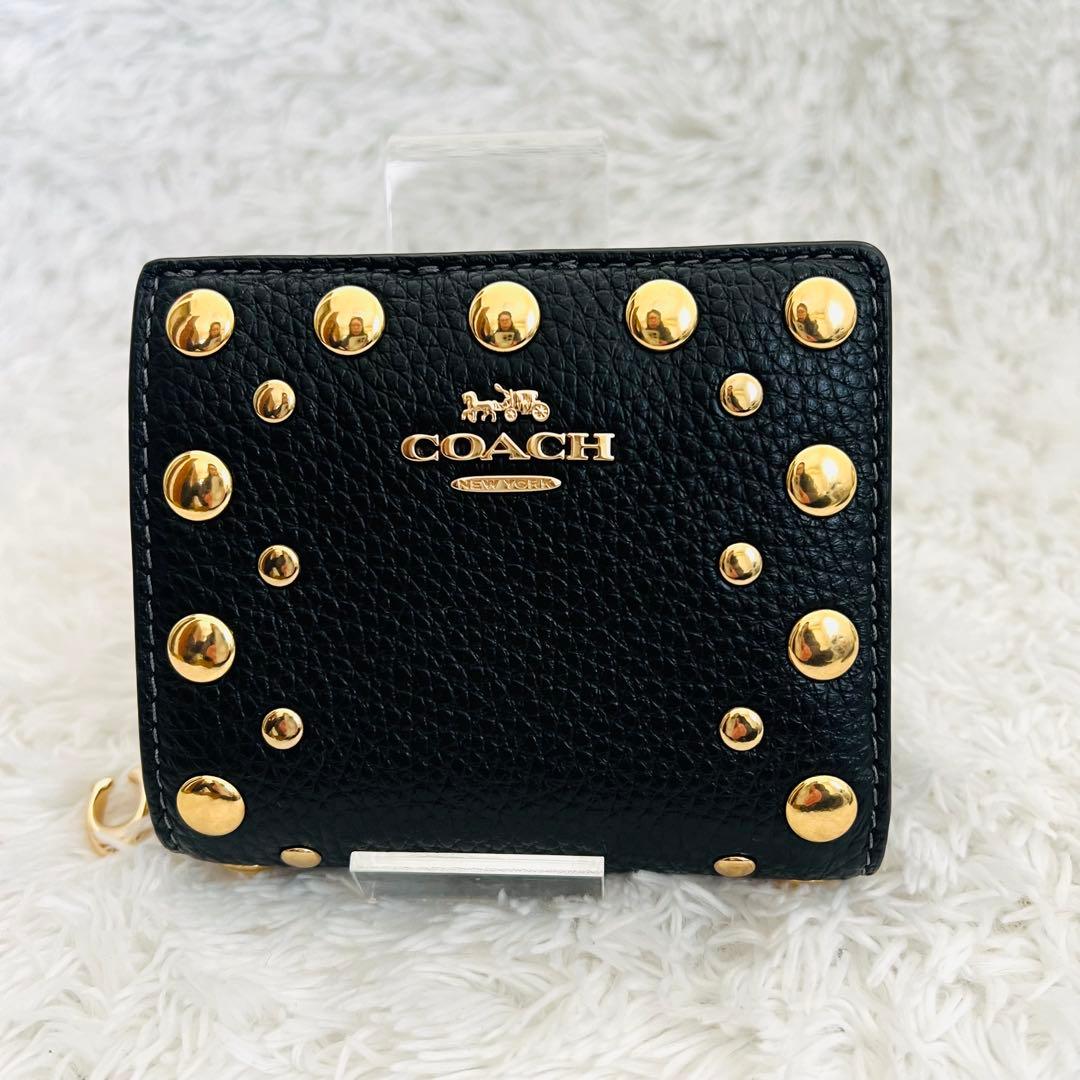 新品　正規品　COACH コーチ　ブラック　スタッズ レザー 二つ折り財布