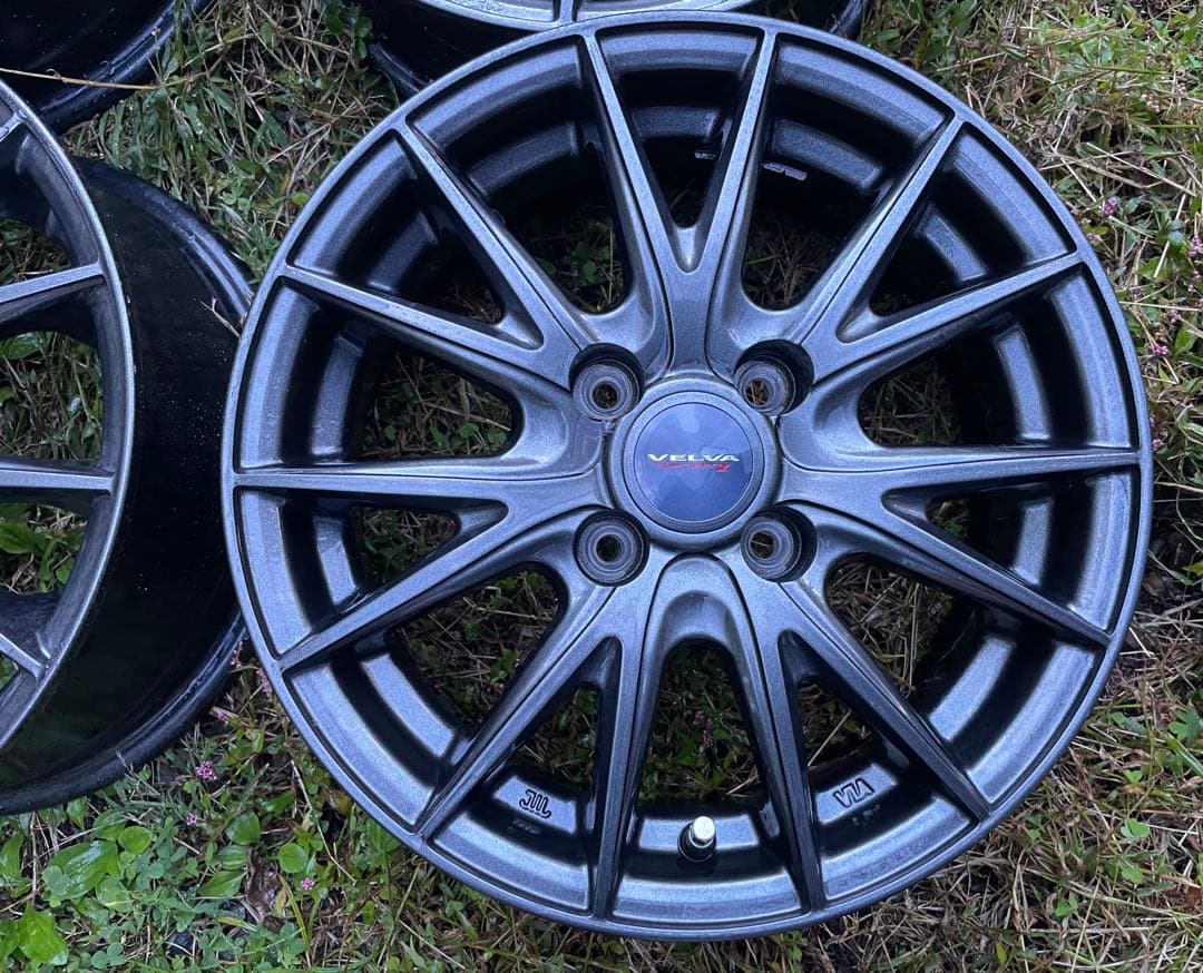 今週末まで値下げ！送料込み❗️美品‼️VELVA 14インチブラックホイール
