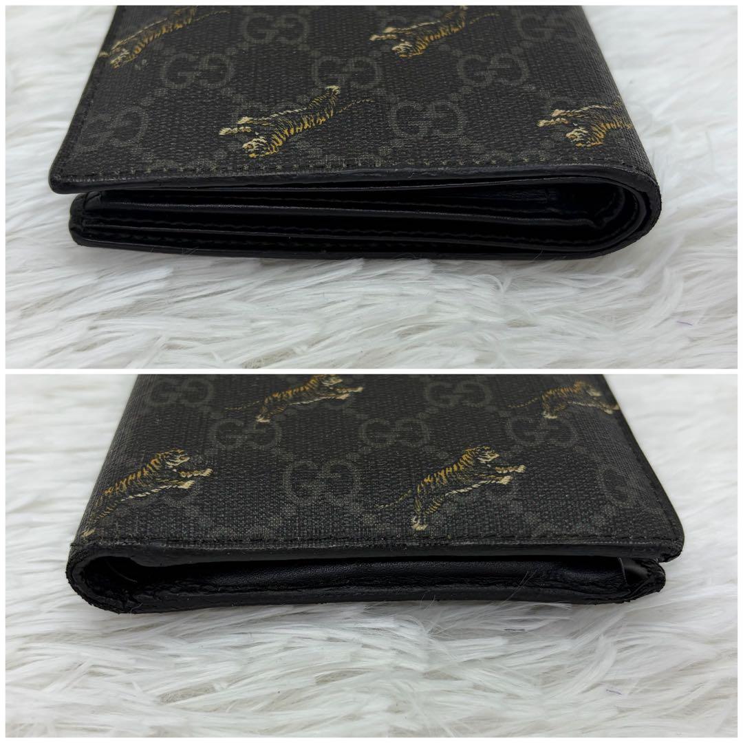 美品✨グッチ　二つ折り財布 タイガー　PVC GGスプリーム ブラック