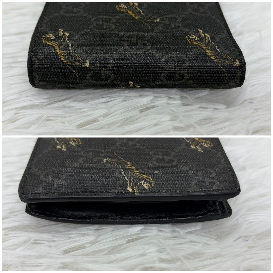 美品✨グッチ　二つ折り財布 タイガー　PVC GGスプリーム ブラック