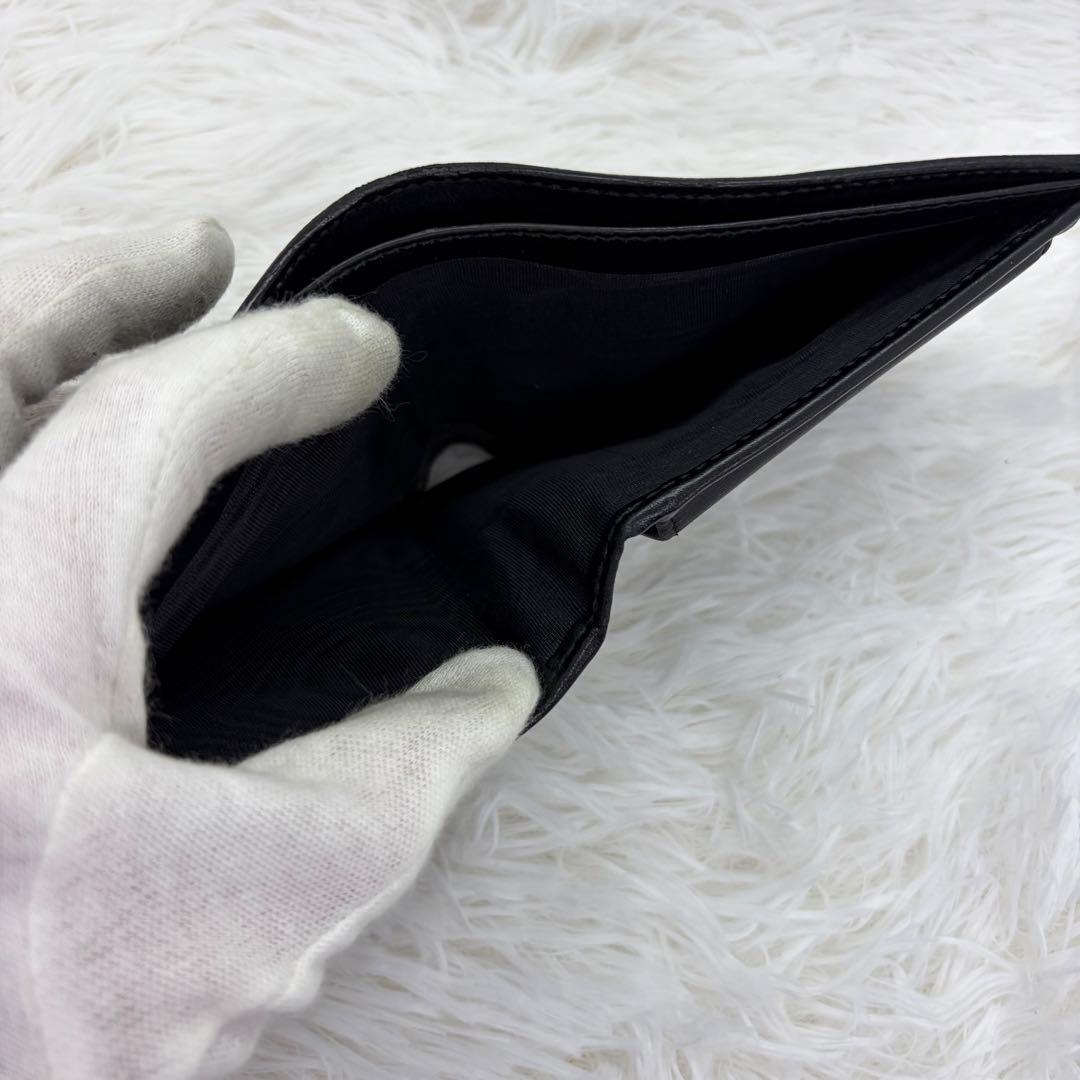 美品✨グッチ　二つ折り財布 タイガー　PVC GGスプリーム ブラック