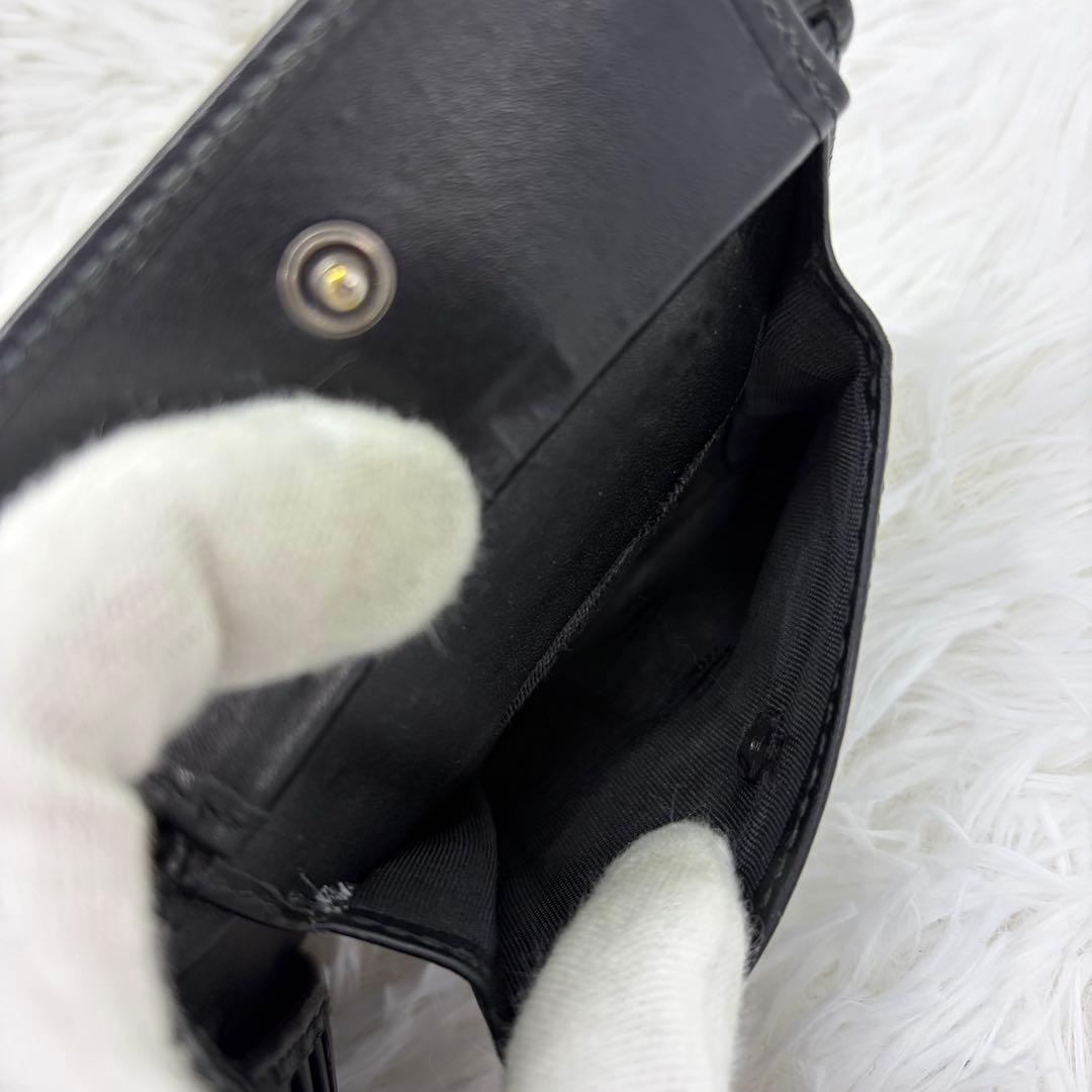 美品✨グッチ　二つ折り財布 タイガー　PVC GGスプリーム ブラック