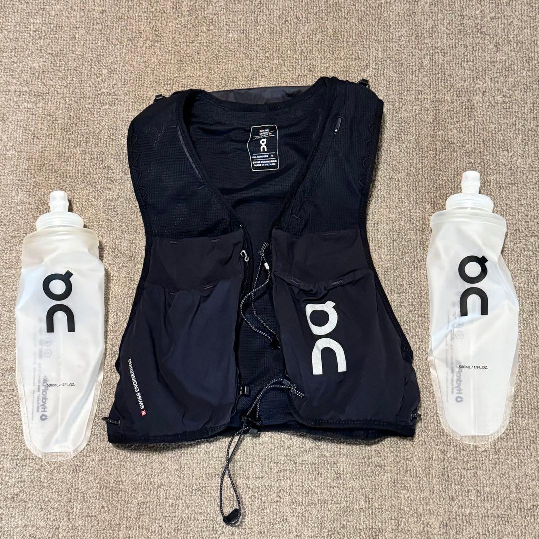 On Ultra Vest 10L Mサイズ フラスク新品2本付