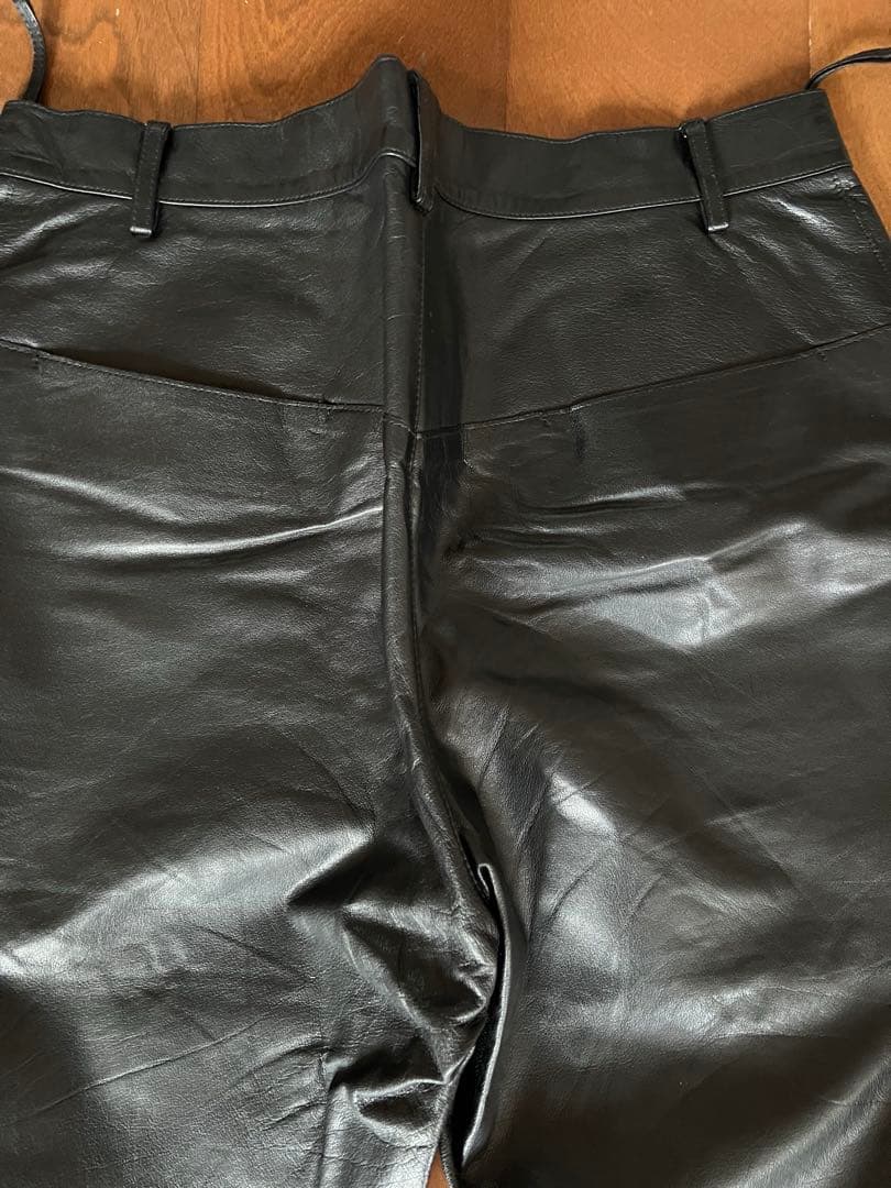 MIUMIUレザーパンツ