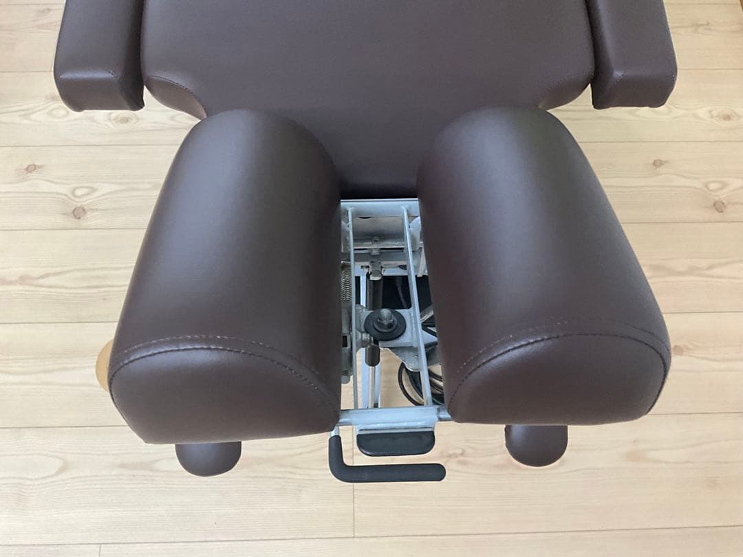 ESAKI MARKS III　昇降 カイロベッド新品張り替え済み