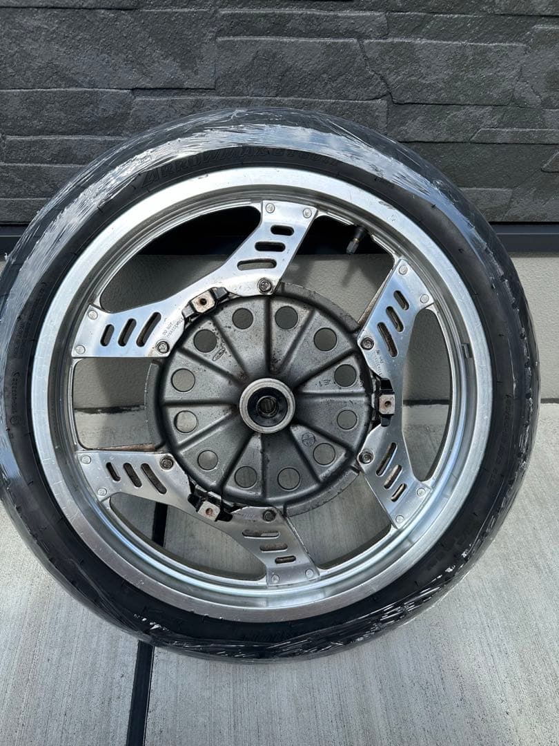 CBX550f 純正ホイール　新品同様タイヤ付き