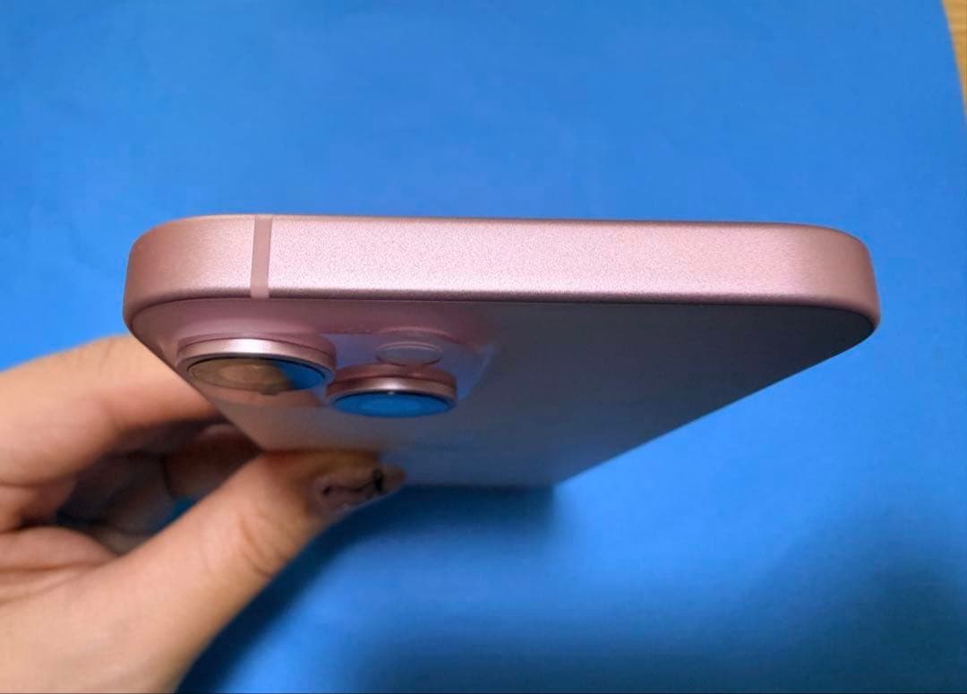 あらん★【傷なし/超美品】iPhone15 ピンク SIMフリー/箱付