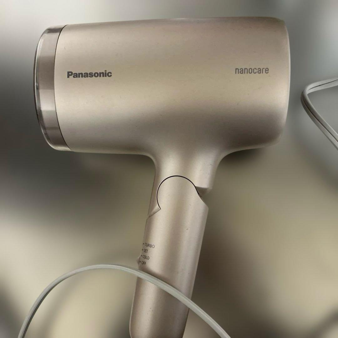 Panasonicのヘアードライヤー ナノケア EH-NA7M モイストピンク