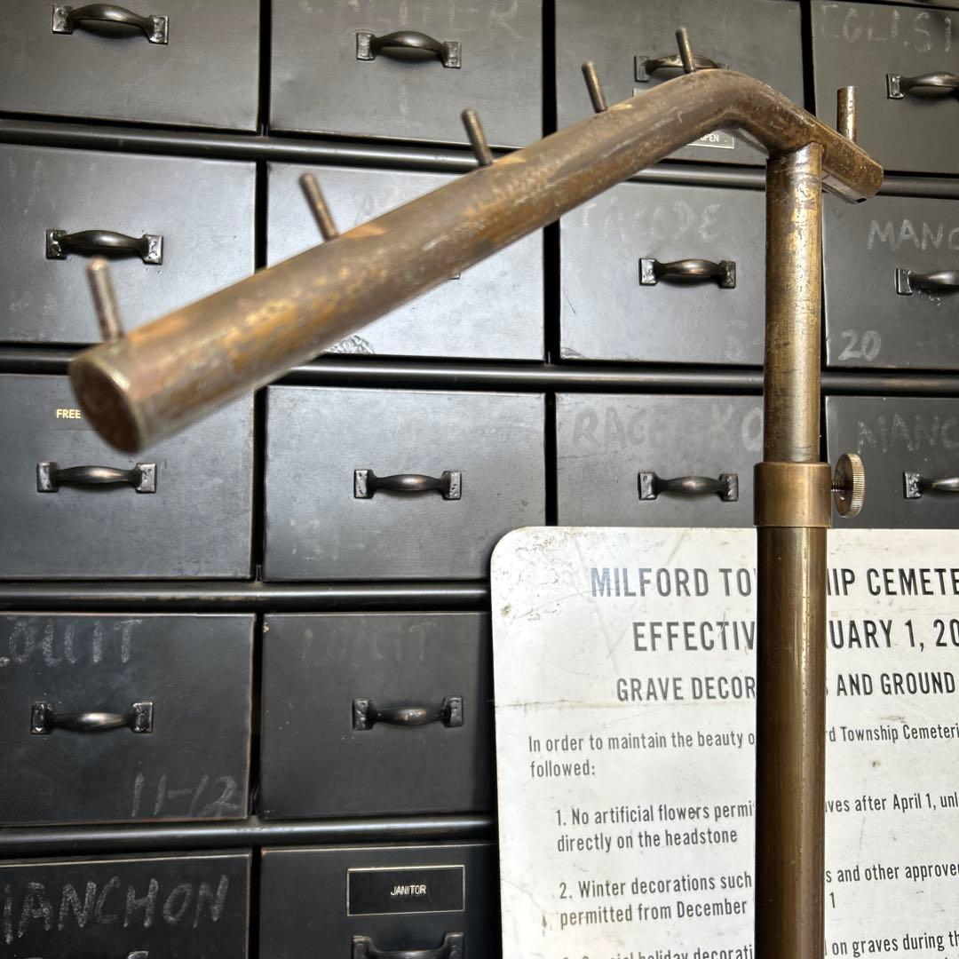 ヴィンテージ スラントハンガー メタルラック シャビー インダストリアル 金