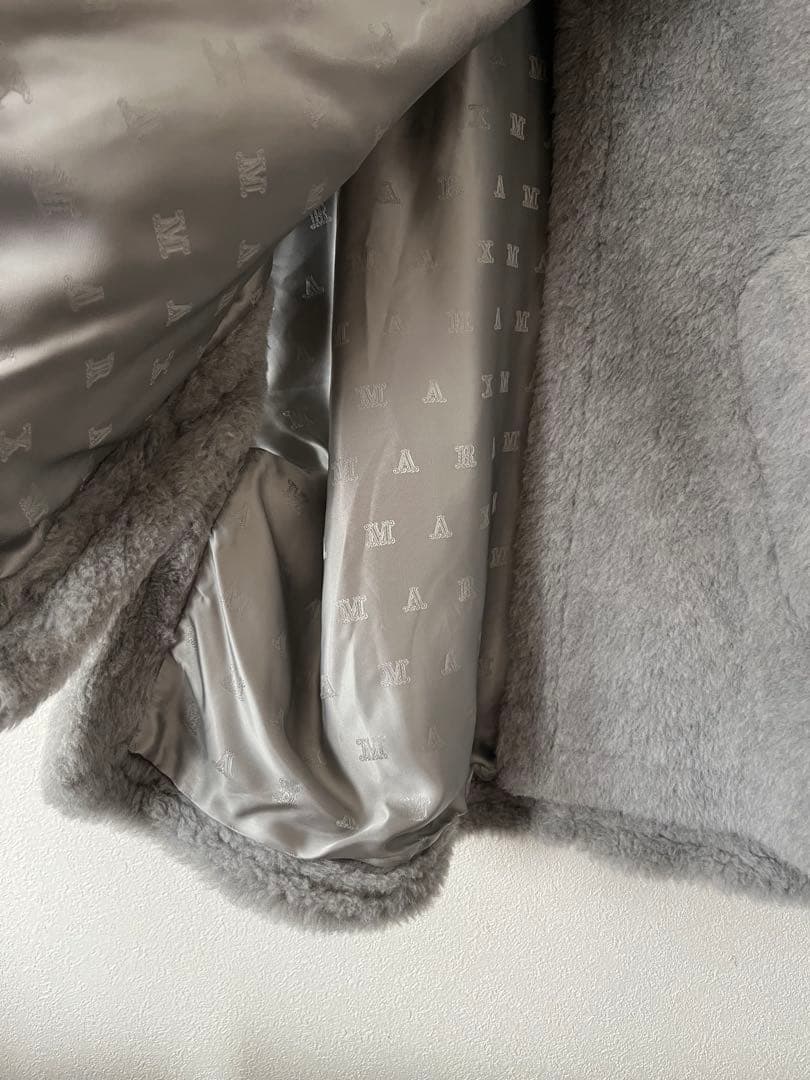 MAX MARA マックスマーラ　テディケープ　ライトグレー　フリーサイズ
