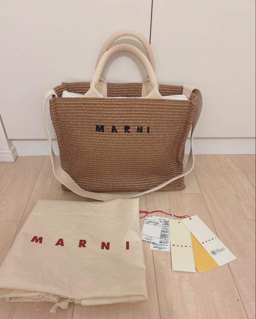 連休限定セール！マルニ ナチュラル トートバッグスモール