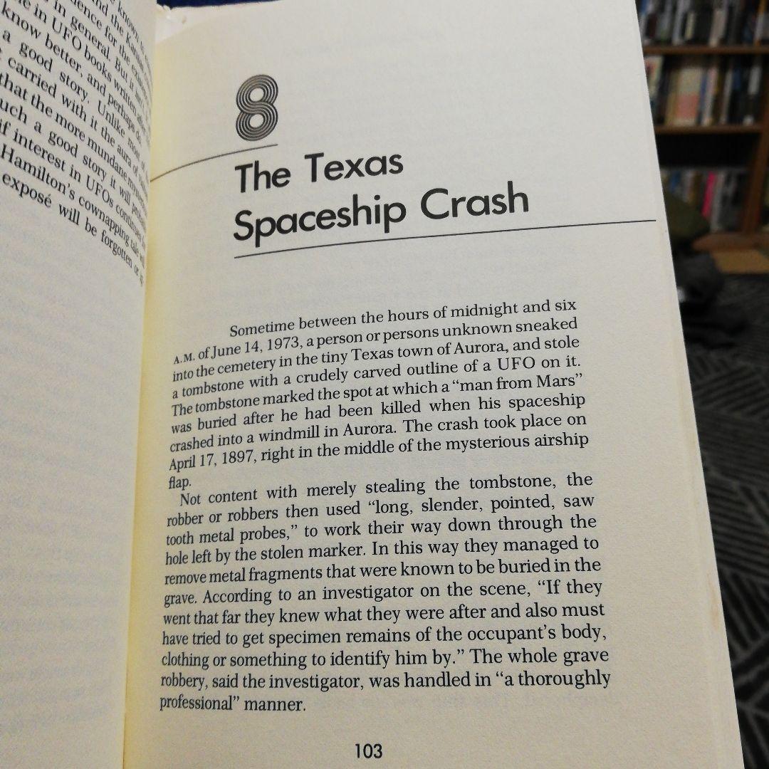 洋書 The Great Airship Mystery by Cohen