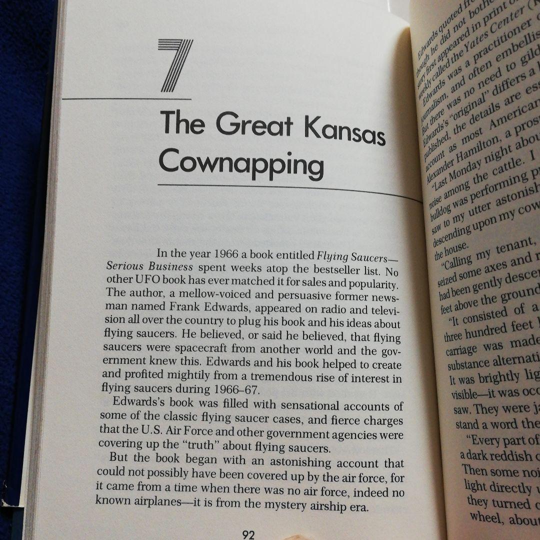 洋書 The Great Airship Mystery by Cohen