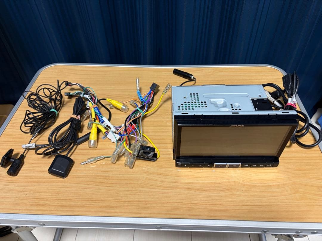 ALPINE DA7Z ディスプレイオーディオ