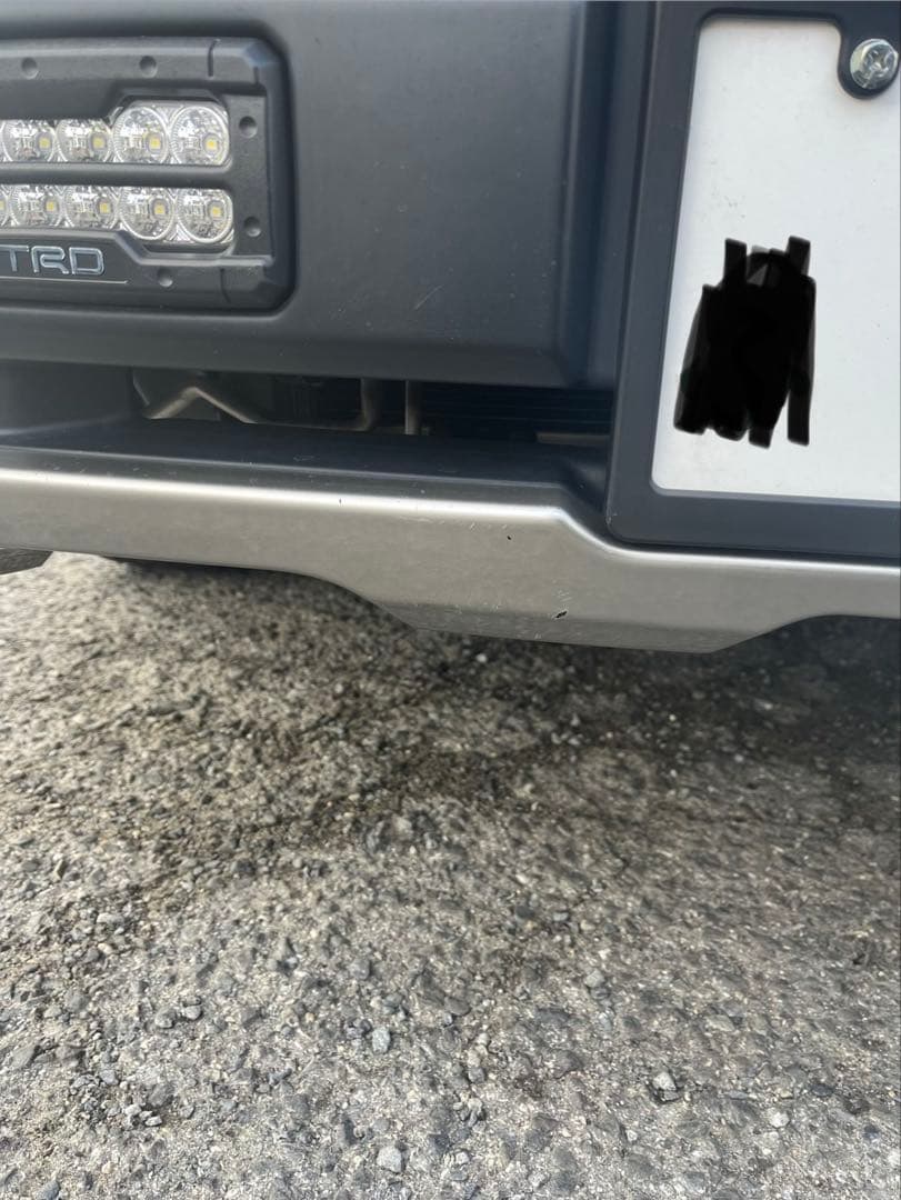 トヨタ ハイエース TRDバンパー LEDフォグランプ付き