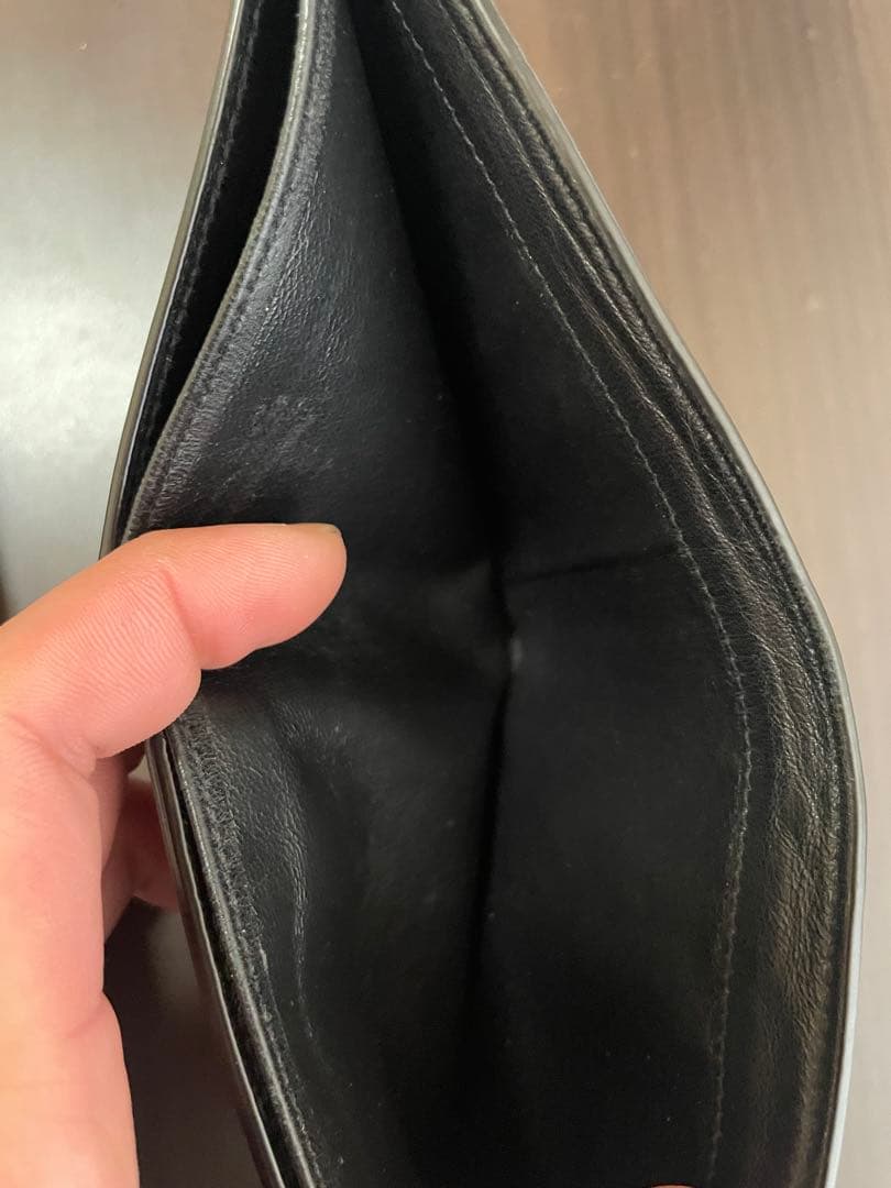 SAINT LAURENT 二つ折り財布　クロコ型押し　ブラック