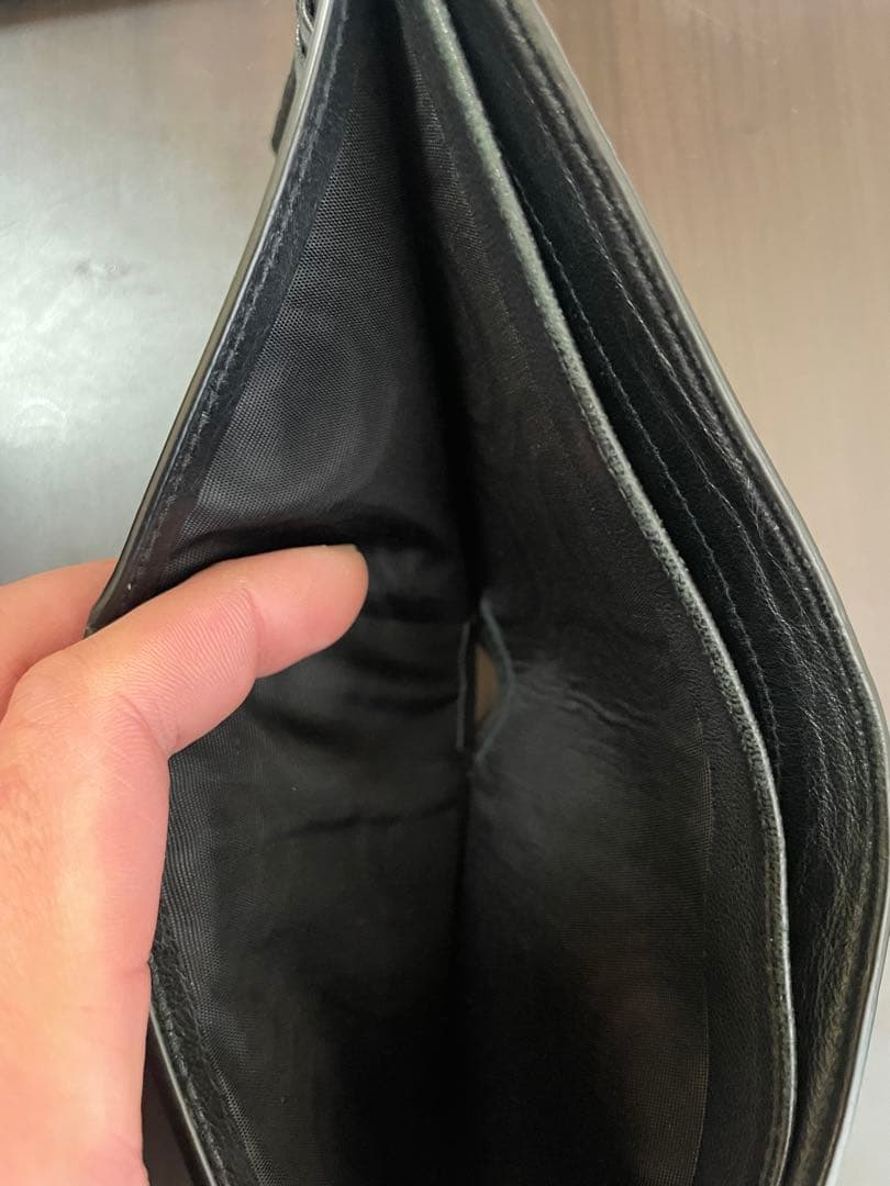 SAINT LAURENT 二つ折り財布　クロコ型押し　ブラック