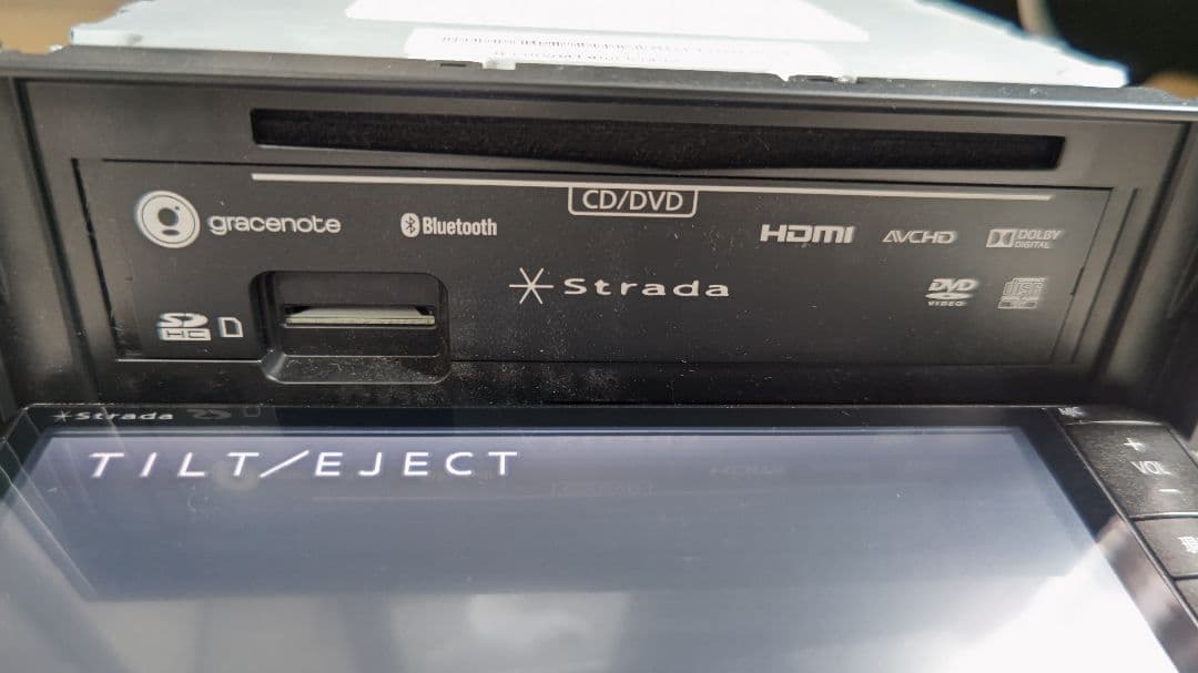 （最終値下げ）Panasonic Strada カーナビ CN-R330WD