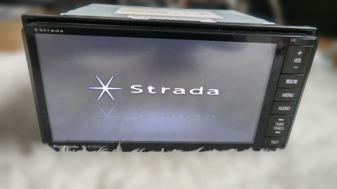 （最終値下げ）Panasonic Strada カーナビ CN-R330WD
