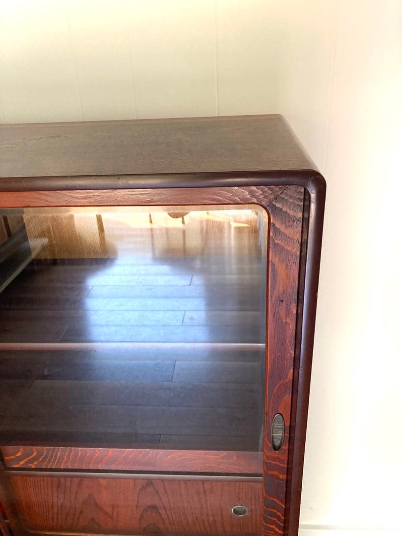 【連休sale】佇まい良さげな収納棚　食器棚