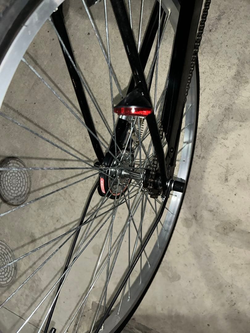 【ダースー】黒いシティサイクル 27インチ 前バスケット付き