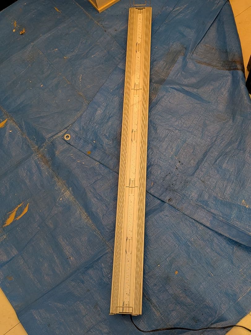 水槽用LEDアクロ TRIANGLE LED VIVID 1200 水草育用