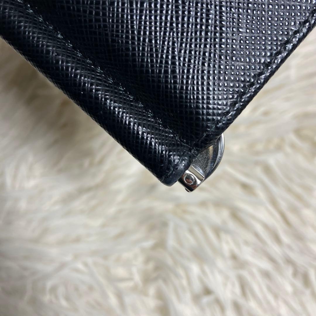 【極美品】 PRADA マネークリップ サフィアーノ 三角プレート IC内蔵