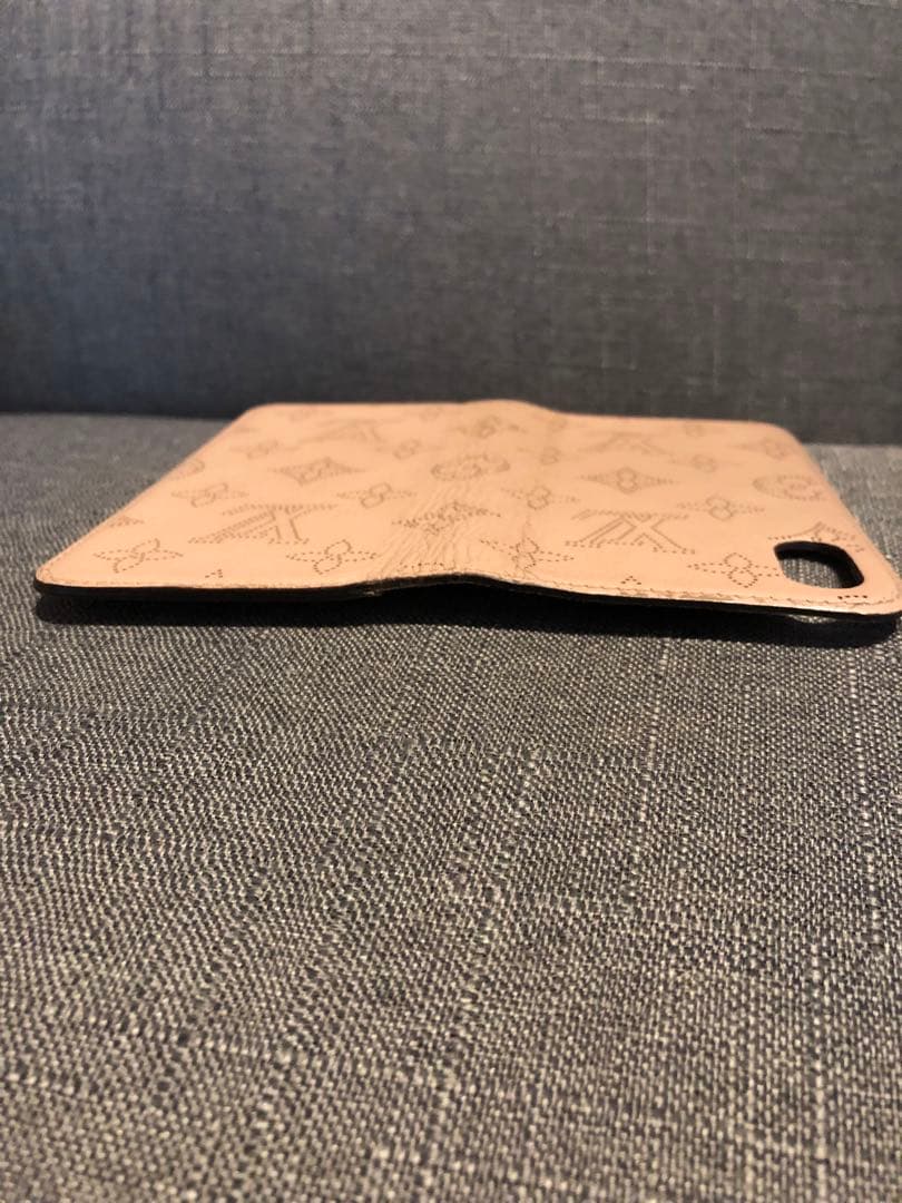 日本限定色　x xsケース　マヒナ　ヴィトンマグノリア　iPhone16e