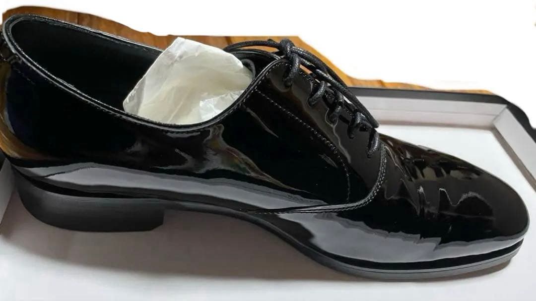 THE TREAT DRESSING エナメルシューズ 光沢黒25.5cm新郎