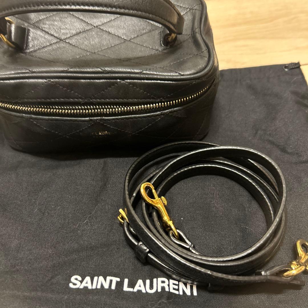 SAINT LAURENT ブラックレザーショルダーバッグ
