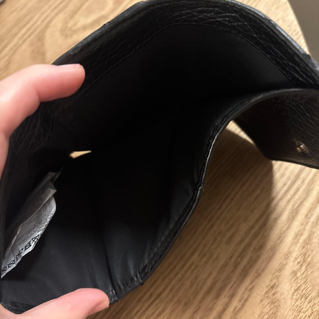 黒 レザー 三つ折り財布 シルバー刺繍