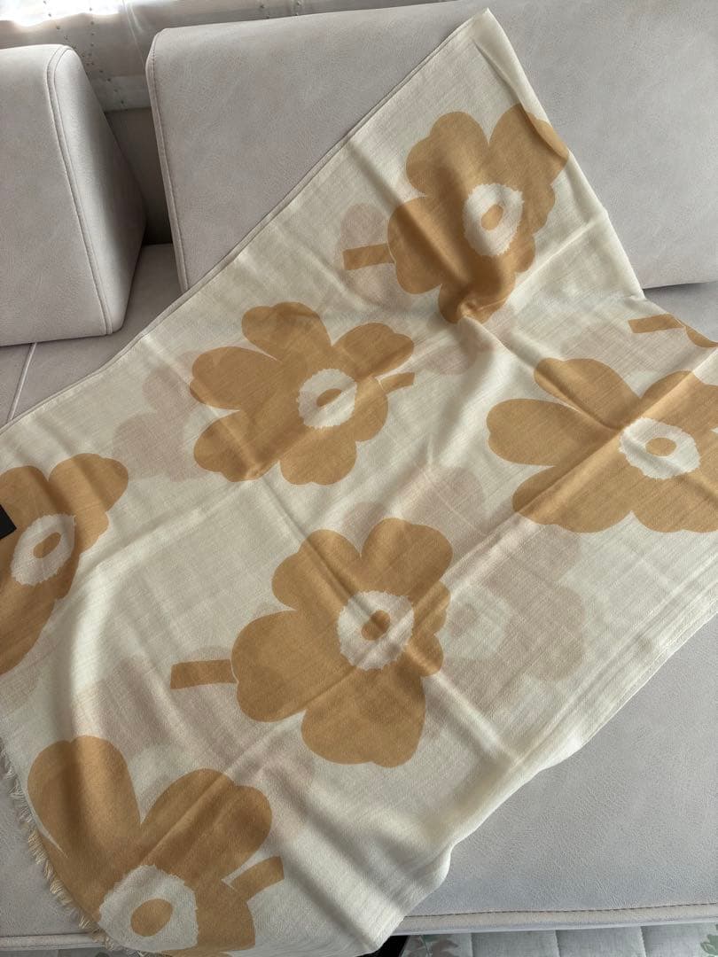 ★新品未使用マリメッコウニッコストールウール180×70 ベージュ　マフラー