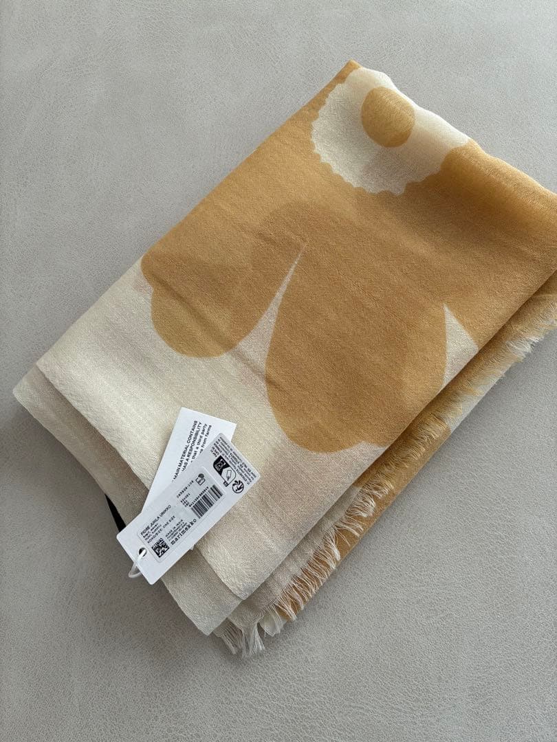 ★新品未使用マリメッコウニッコストールウール180×70 ベージュ　マフラー