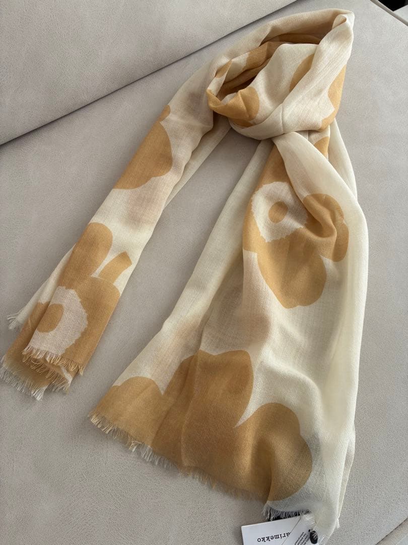 ★新品未使用マリメッコウニッコストールウール180×70 ベージュ　マフラー