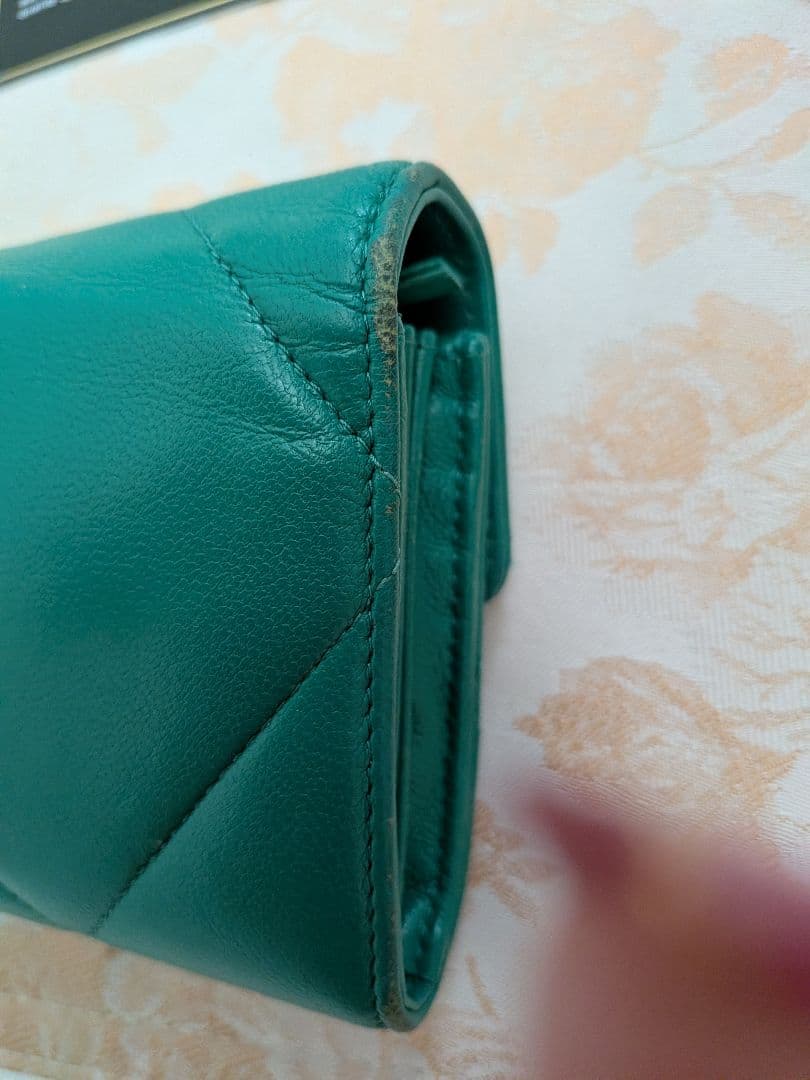 CHANEL ターコイズ 長財布