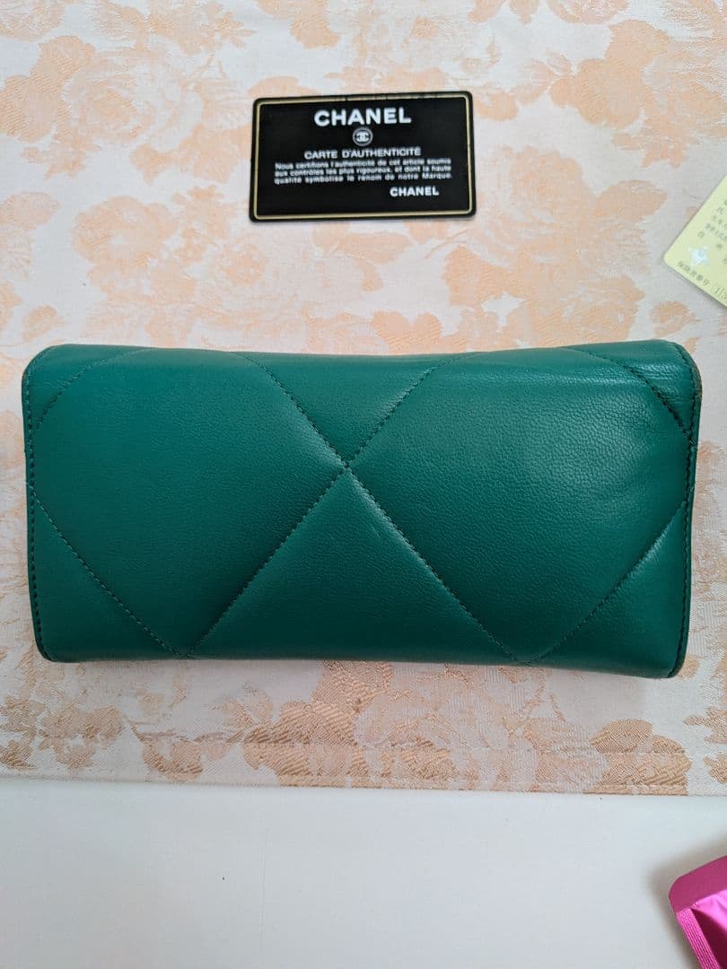 CHANEL ターコイズ 長財布