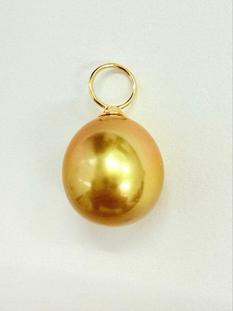 白蝶真珠ナチュラルゴールデン K18チャーム