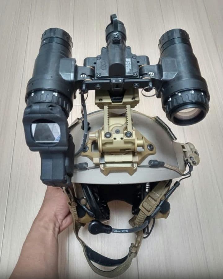 Y*i様 ナイトビジョン　レコーダー　PVS１４　bnvd 1431　定価77,