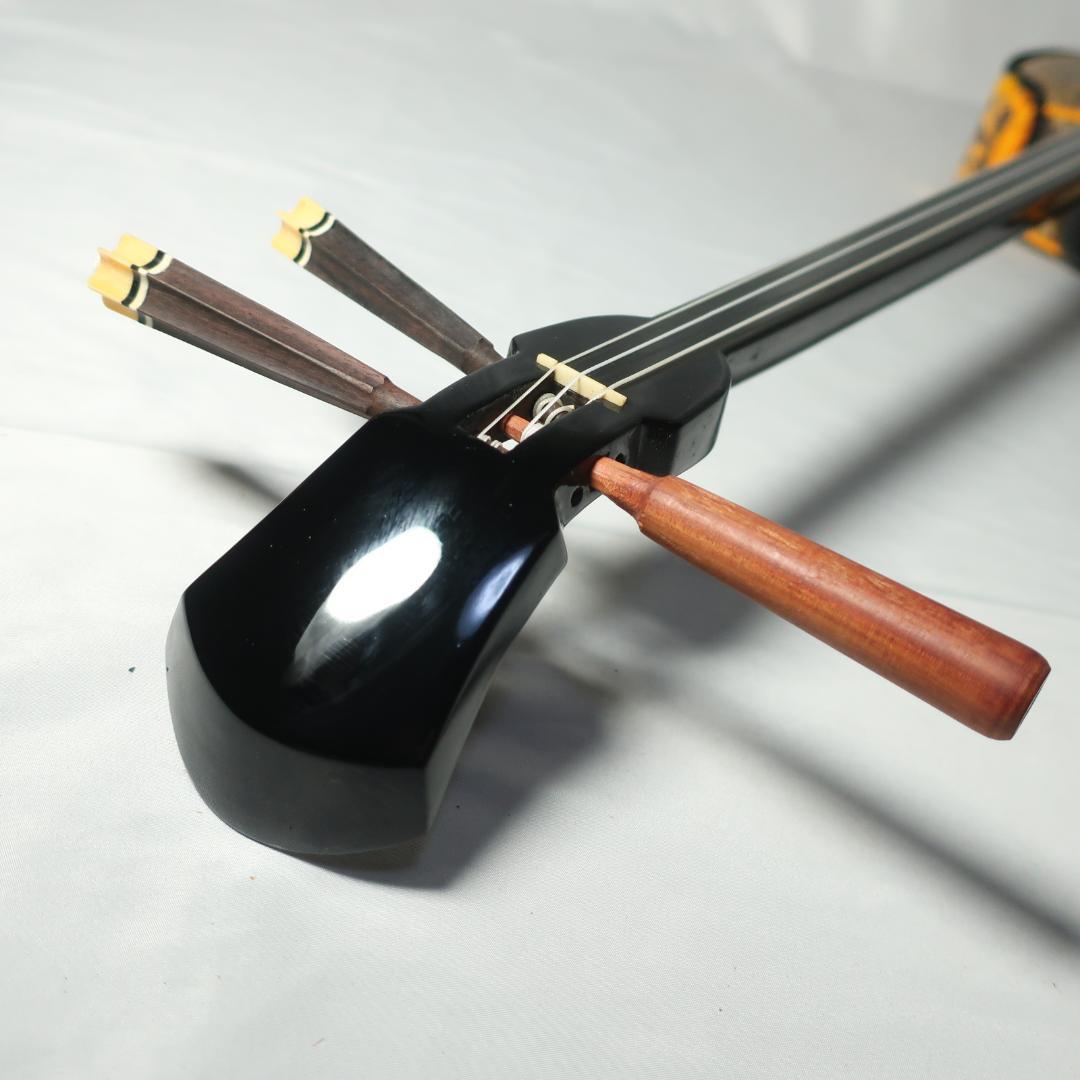 沖縄三線 ハードケース付 予備弦 付属 和楽器