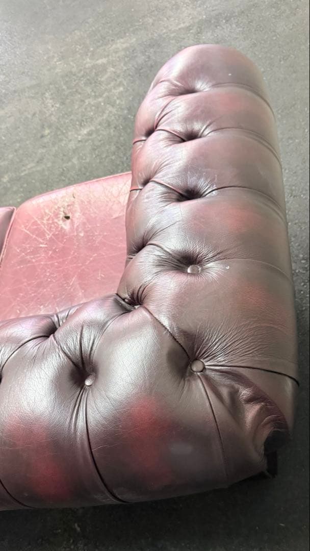 ディスティンクティブ チェスターフィールド エセックス 3シーター ソファ